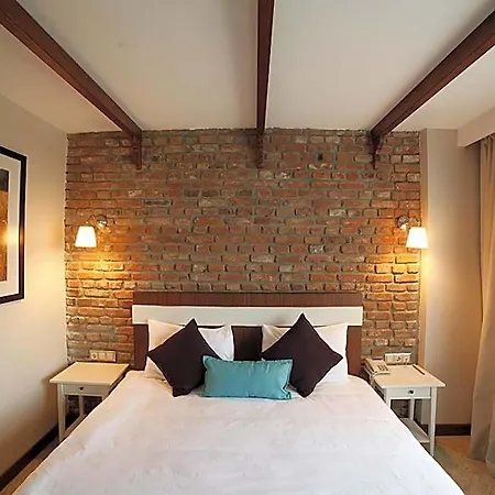 Milestone1915 Hotel